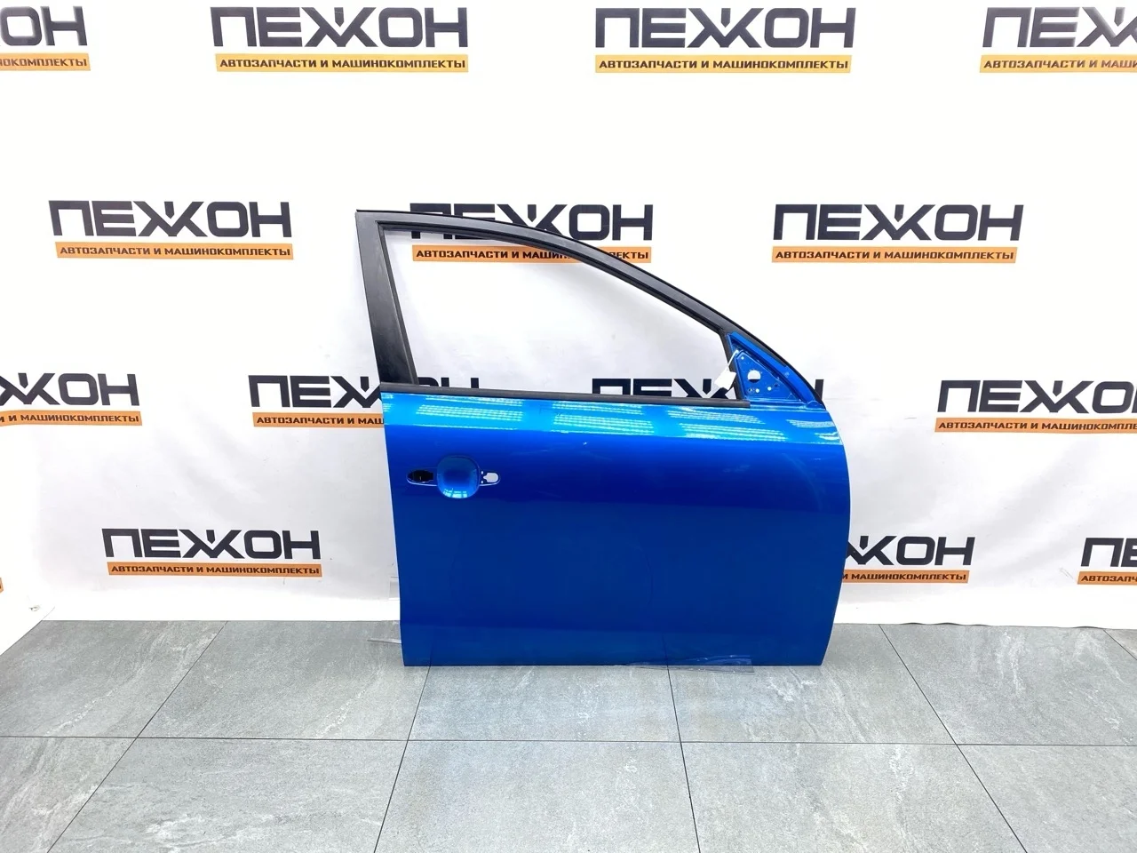 Дверь HYUNDAI i30 2008 760042L010 FD 1.4 G4FA, передняя правая