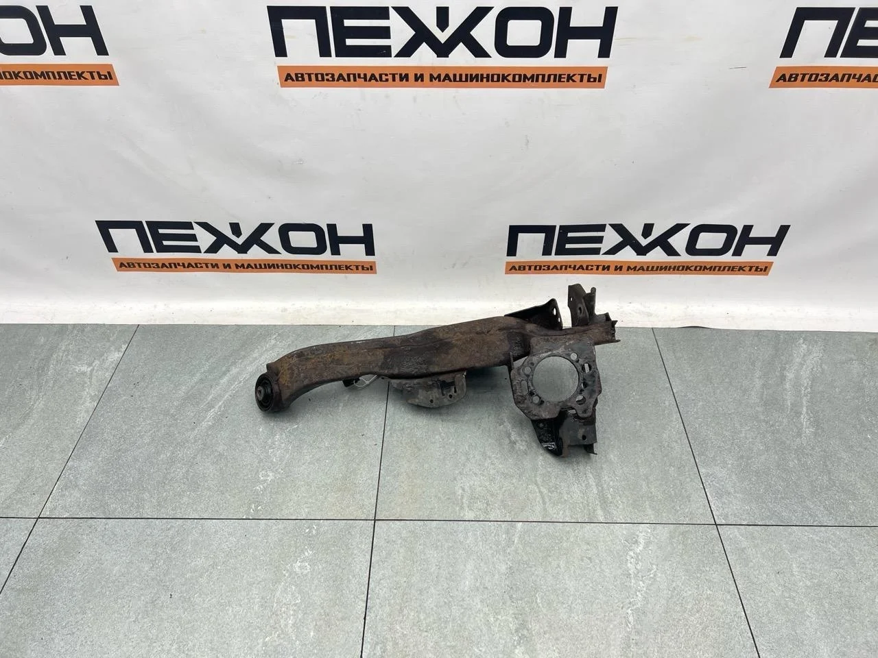 Рычаг продольный NISSAN QASHQAI 2008 55502JD00A J10E 1.6 HR16DE, задний правый