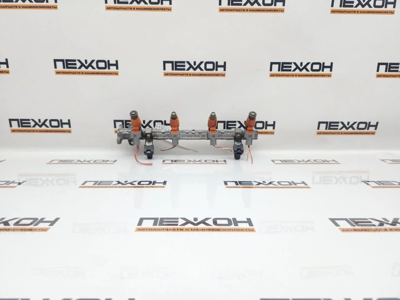 Рампа топливная MITSUBISHI LANCER MR420461 9