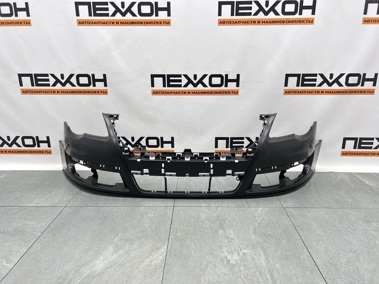 Бампер (не оригинал) VOLKSWAGEN PASSAT PVW041112BA B6, передний