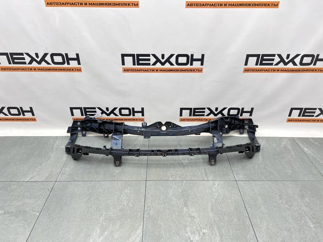 Панель передняя (дефект) FORD FOCUS 2005 1675180 2 1.6 HXDA