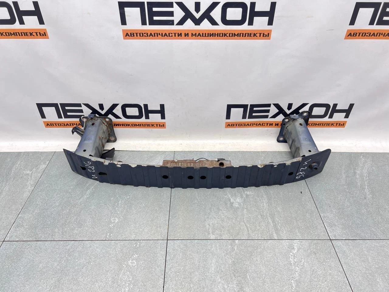 Усилитель бампера FORD FOCUS 2005 1540638 2 1.6 HXDA, передний