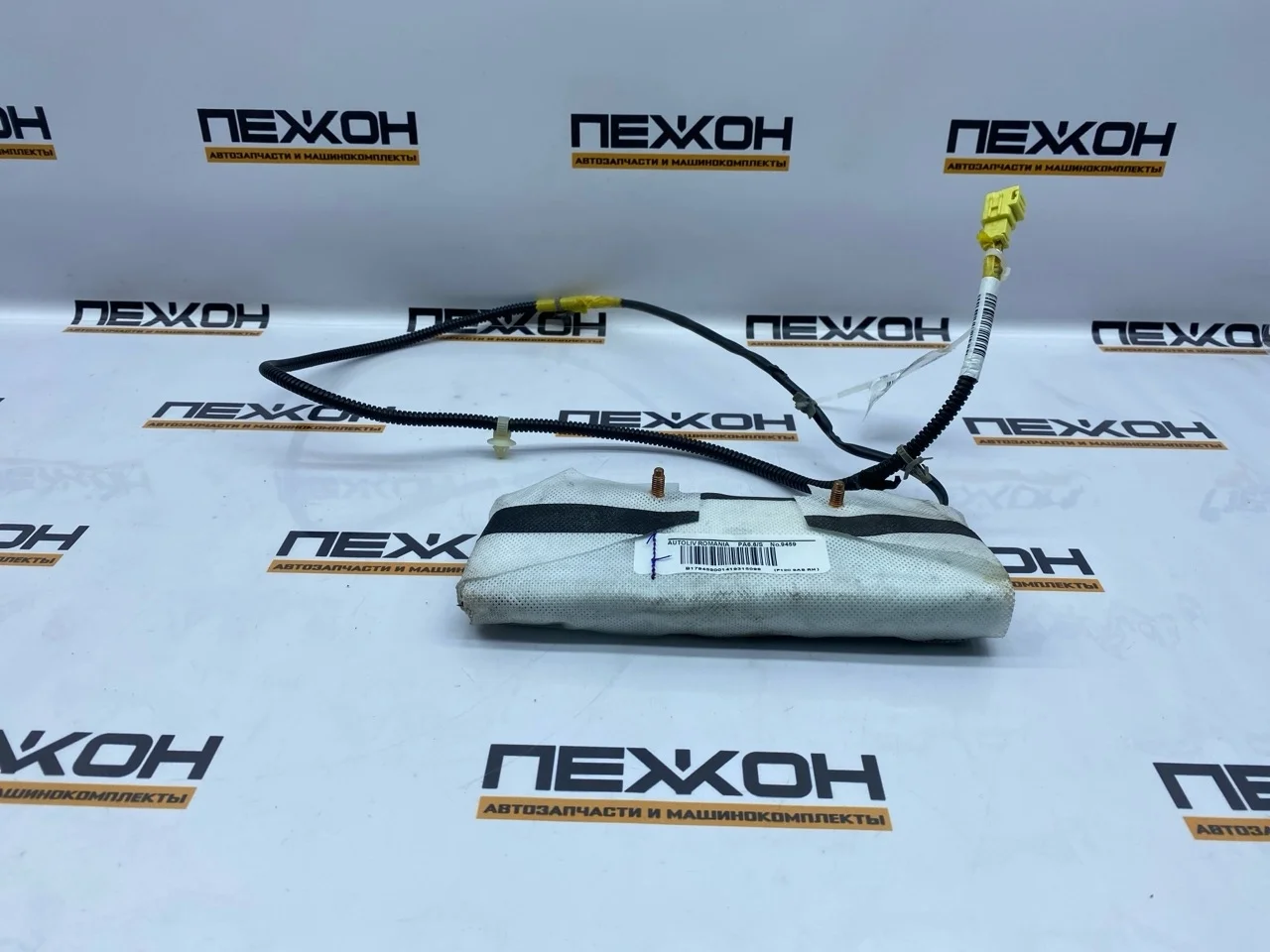 Подушка безопасности в сиденье NISSAN JUKE 2015 985H01KA1D F15 1.2 HRA2DDT, правая