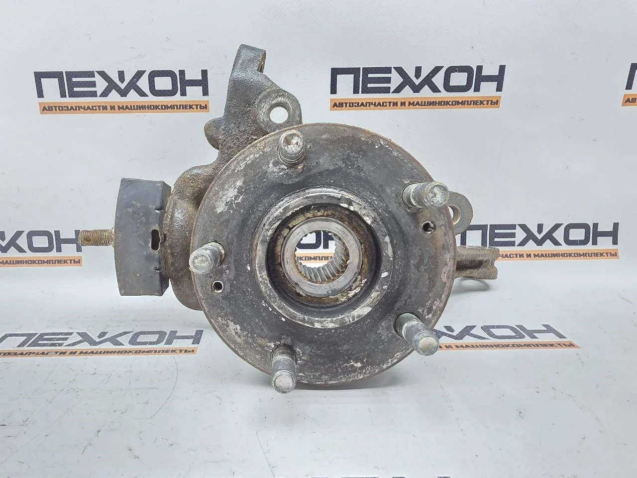 Кулак KIA CEED 2012 517161H500 ED 1.6 D4FB, передний правый