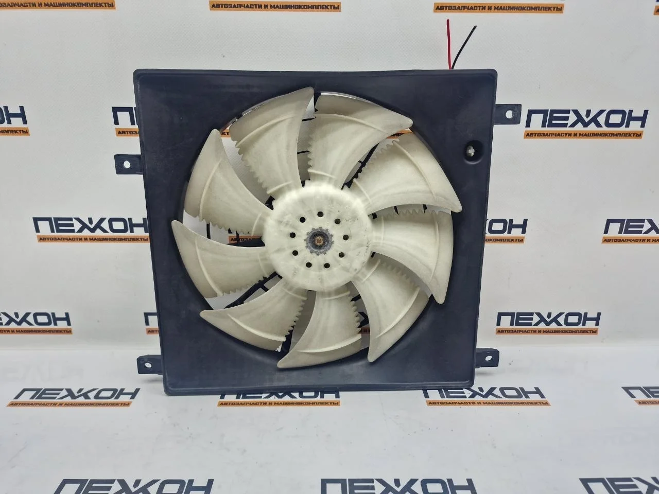 Диффузор радиатора SUZUKI SX4 2006 9536079J02 GYA 1.6 M16A