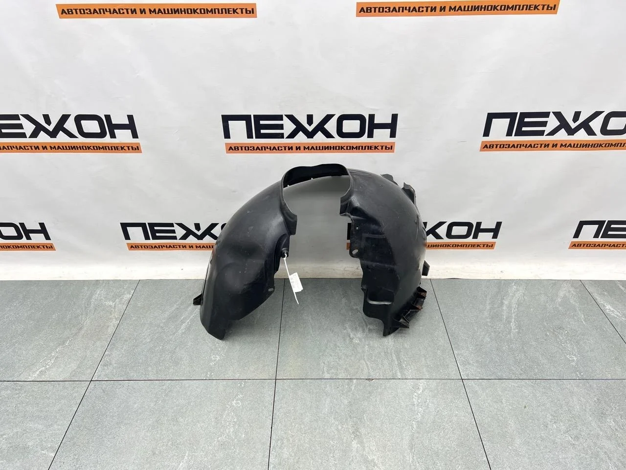 Подкрылок FORD FOCUS 2007 1359240 2 1.8 QQDB, передний левый