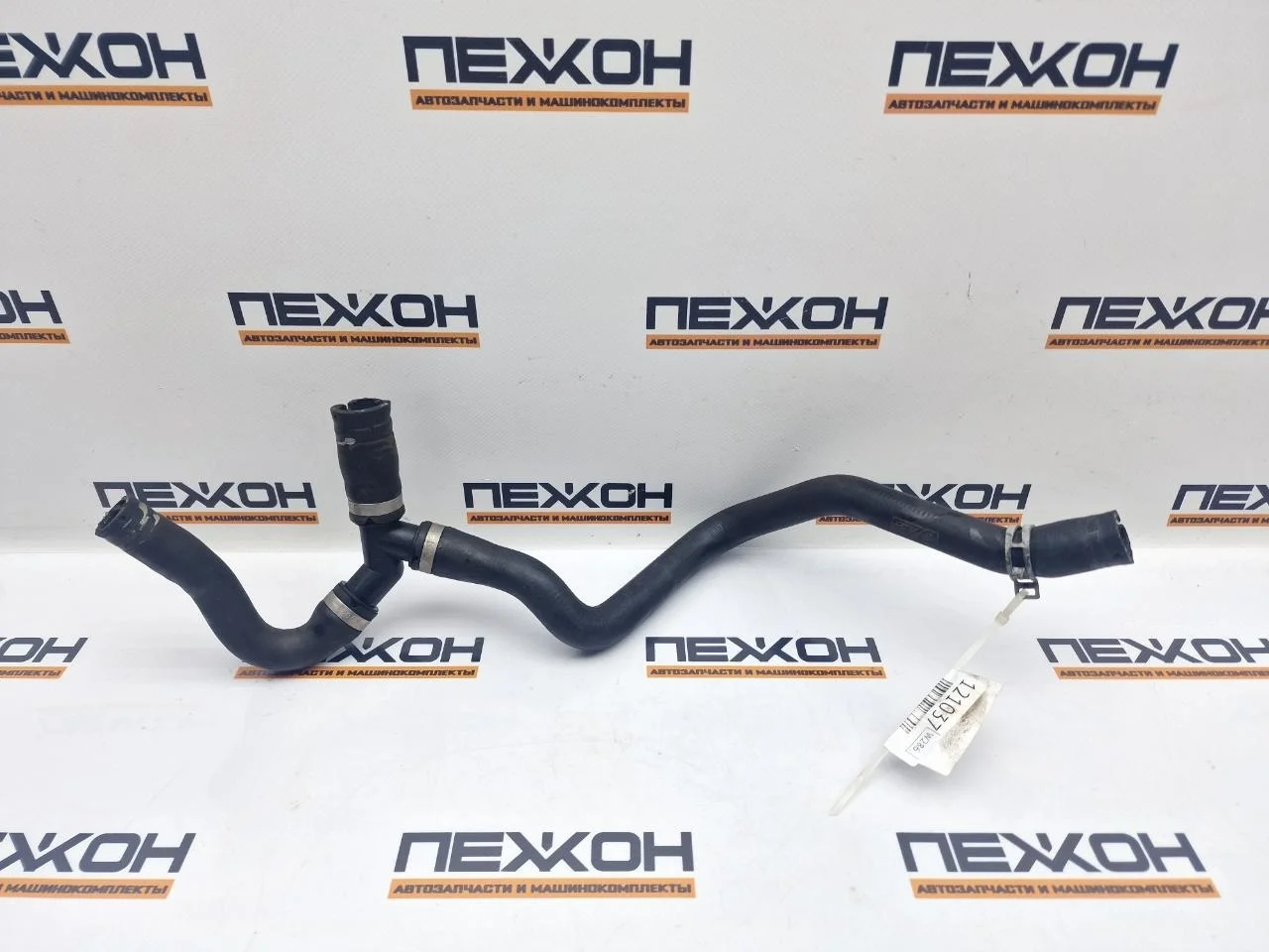 Патрубок системы охлаждения FORD FOCUS 2005 1376196 2 1.6 HXDA