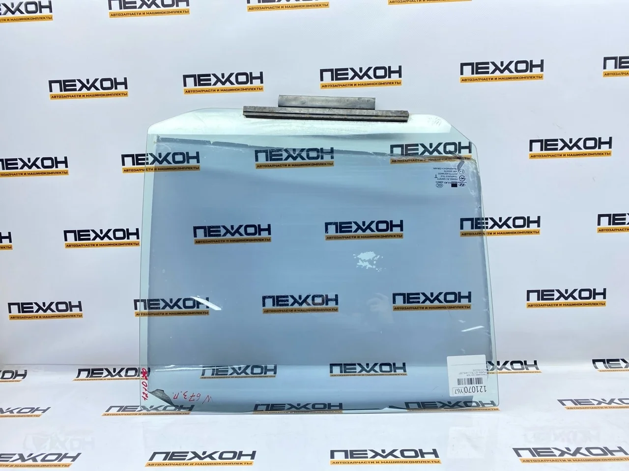 Стекло двери HYUNDAI GETZ 2007 834201C010 TB 1.1 G4HG, заднее правое