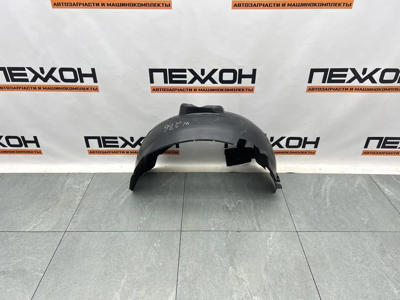 Подкрылок FORD FOCUS 2005 1336180 2 1.6 HXDA, передний правый