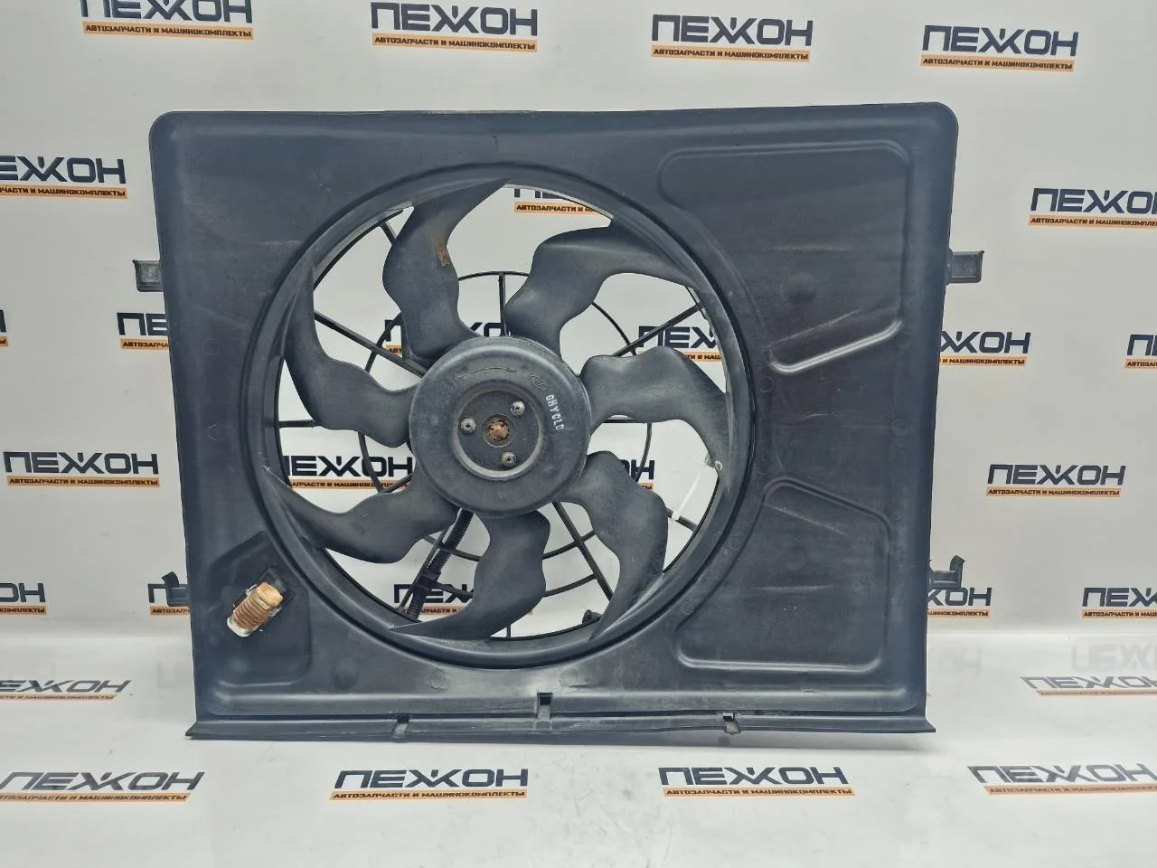 Диффузор с вентилятором KIA CEED 253801H050 ED