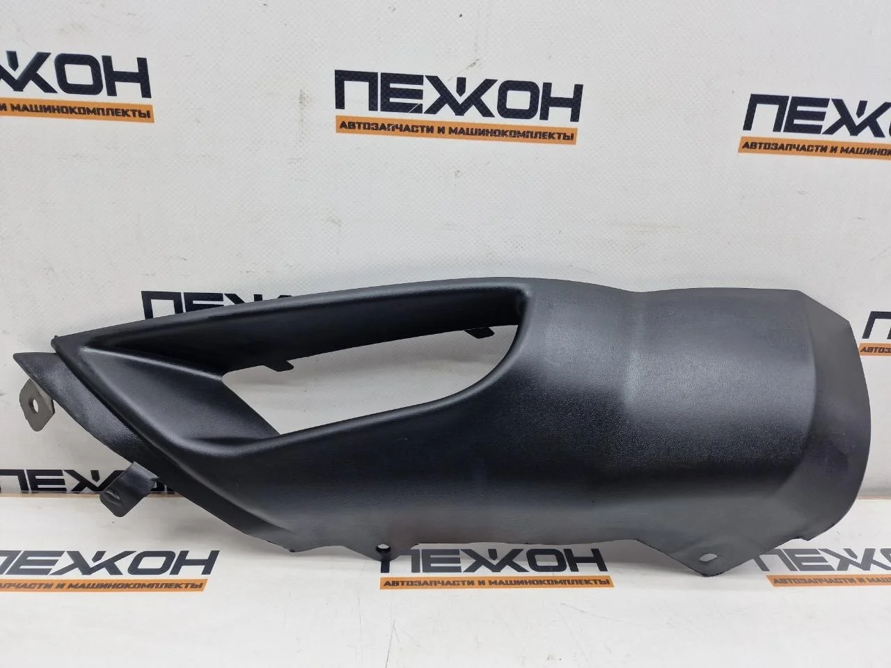 Накладка бампера (не оригинал) MITSUBISHI OUTLANDER PMB02001AL 2, передняя левая