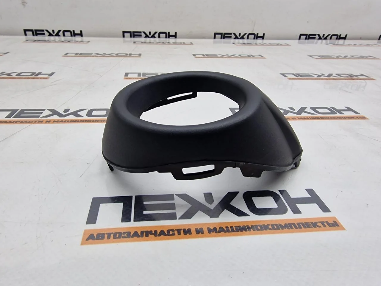 Накладка ПТФ (не оригинал) FORD FOCUS OEM1338L 3, левая