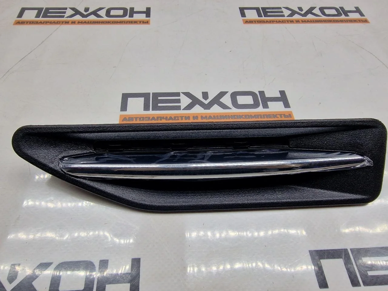 Накладка на крыло (не оригинал) KIA RIO KARIO114C0L 3, передняя левая