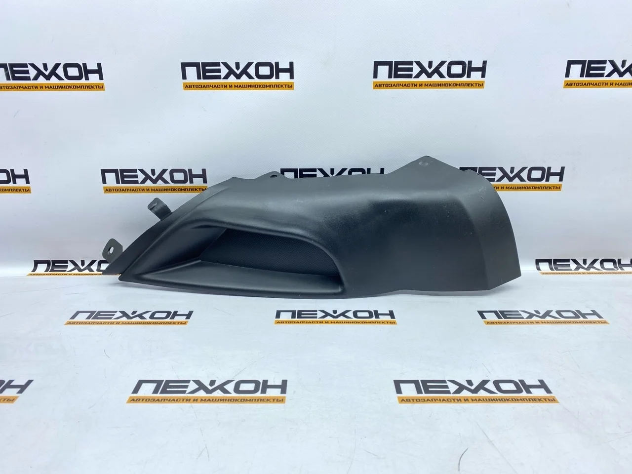 Накладка бампера (не оригинал) MITSUBISHI OUTLANDER PMB02001AR 2, передняя правая