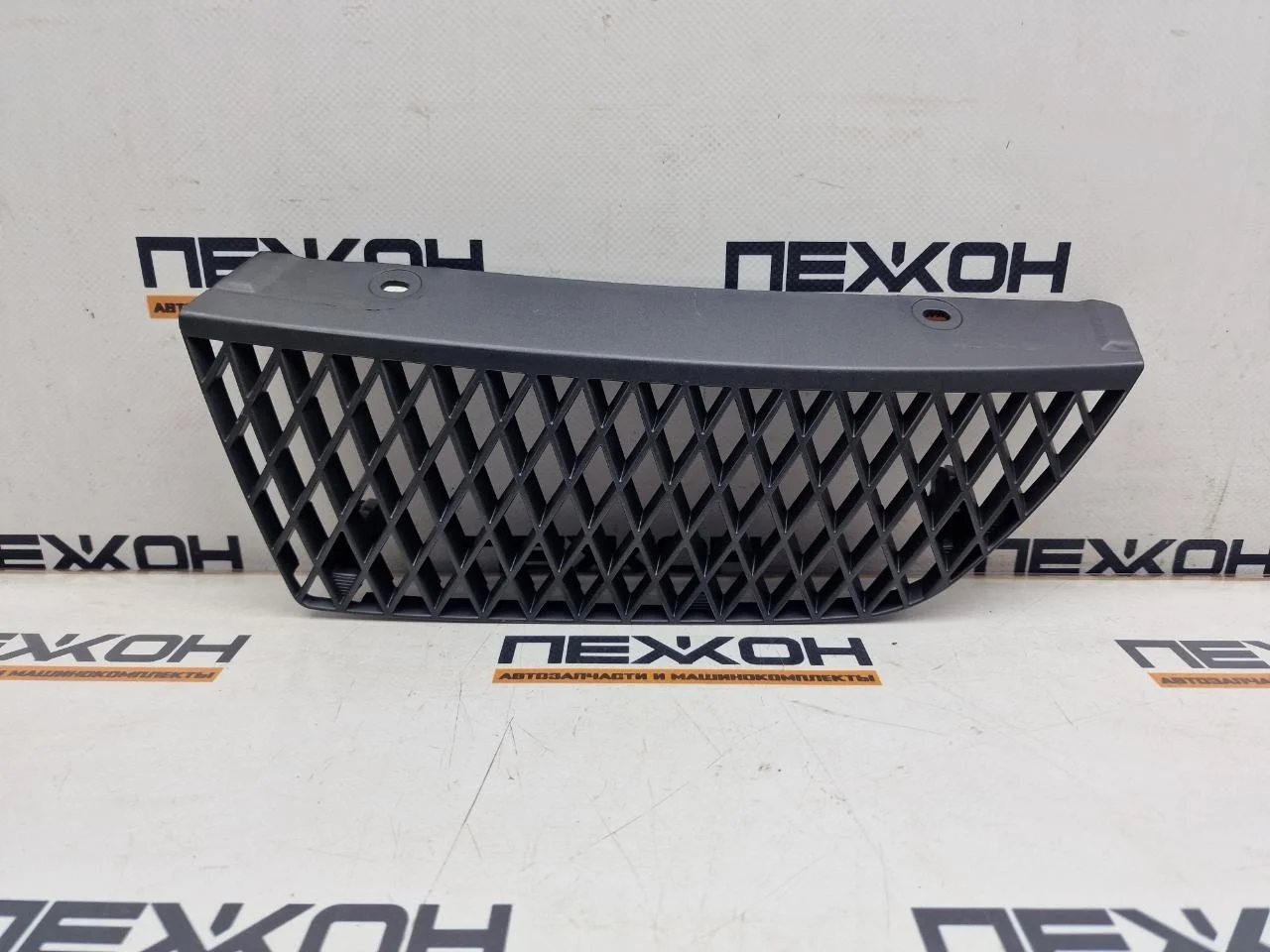 Решетка радиатора (не оригинал) MITSUBISHI LANCER MB07152GAL 9, левая