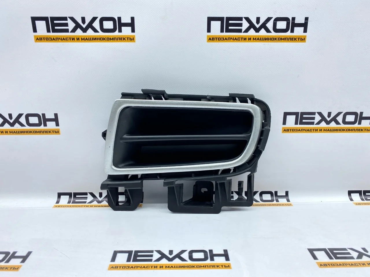 Заглушка ПТФ (не оригинал, дефект) MAZDA 6 OEM1423L 1, левая