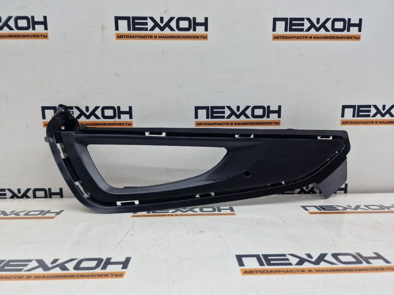 Накладка ПТФ (не оригинал) HYUNDAI TUCSON OEM1331L 3, левая