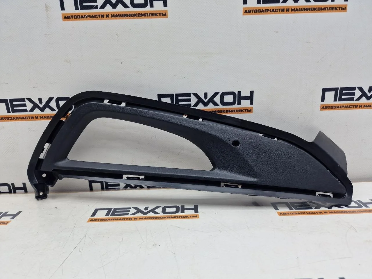 Накладка ПТФ (не оригинал) HYUNDAI TUCSON OEM1318R 3, правая