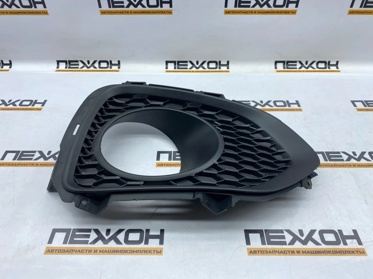 Накладка ПТФ (не оригинал) KIA SORENTO OEM1458R 2, правая