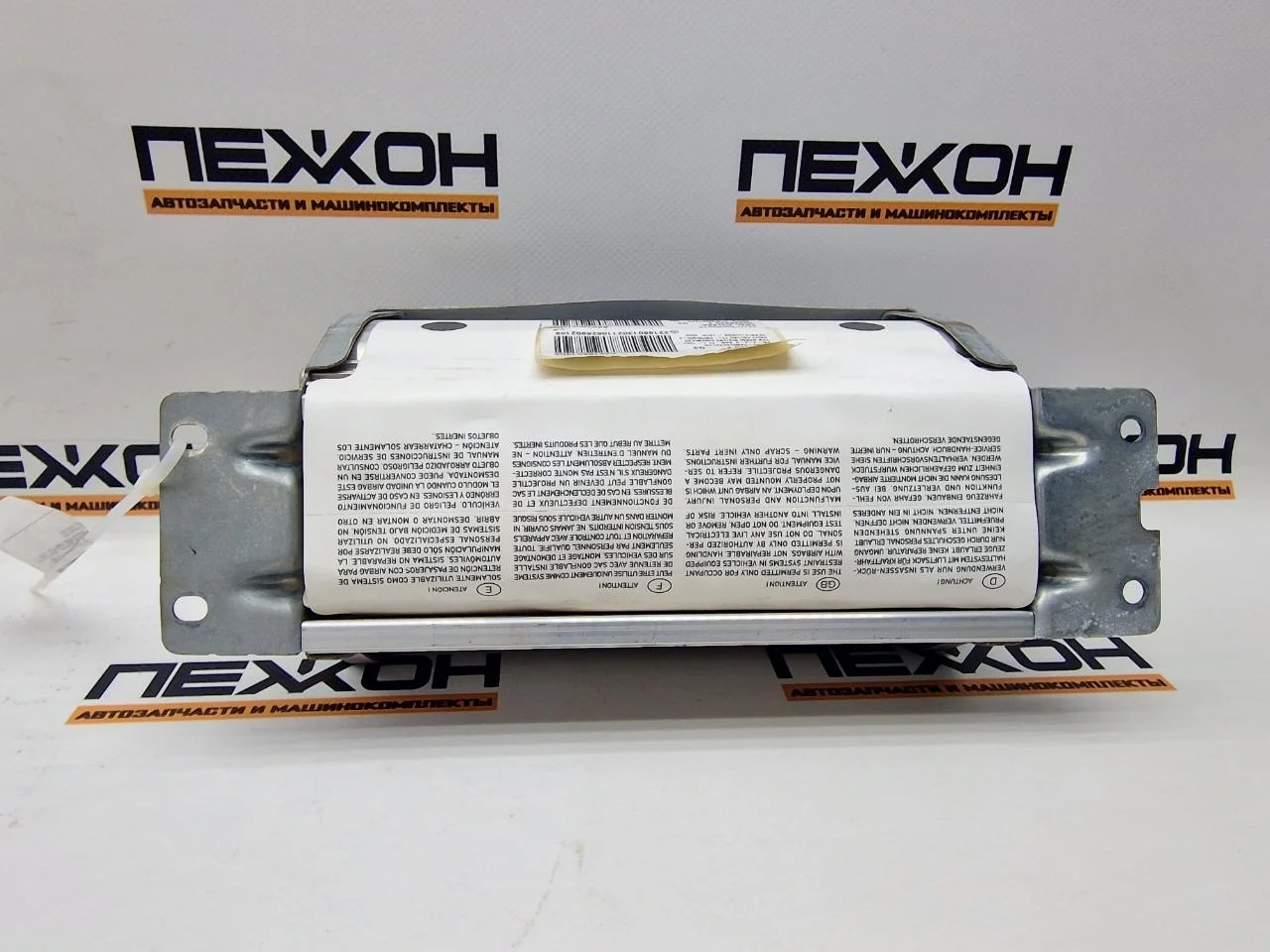 Подушка безопасности в торпедо MERCEDES-BENZ S-Class 2006 A2218601302 W221 3.5 M272 (272.965)