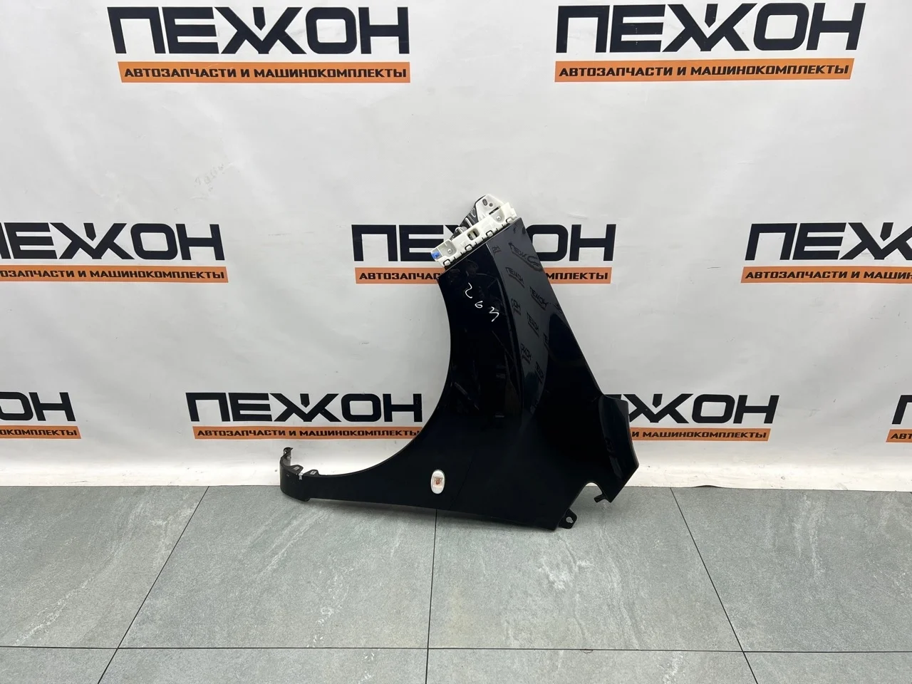 Крыло CHEVROLET SPARK 2012 95364000 M300 1.2 B12D1, переднее левое