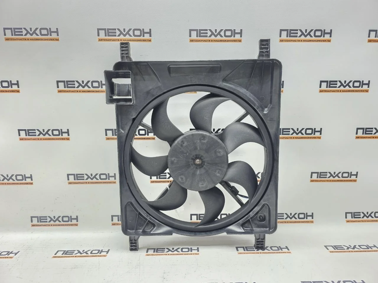 Диффузор с вентилятором CHEVROLET SPARK 2012 95978940 M300 1.2 B12D1