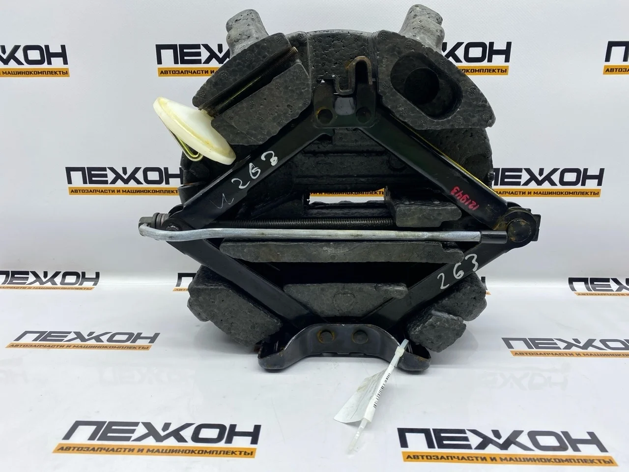 Домкрат FORD FOCUS 2007 1480006 2 1.6 HWDA