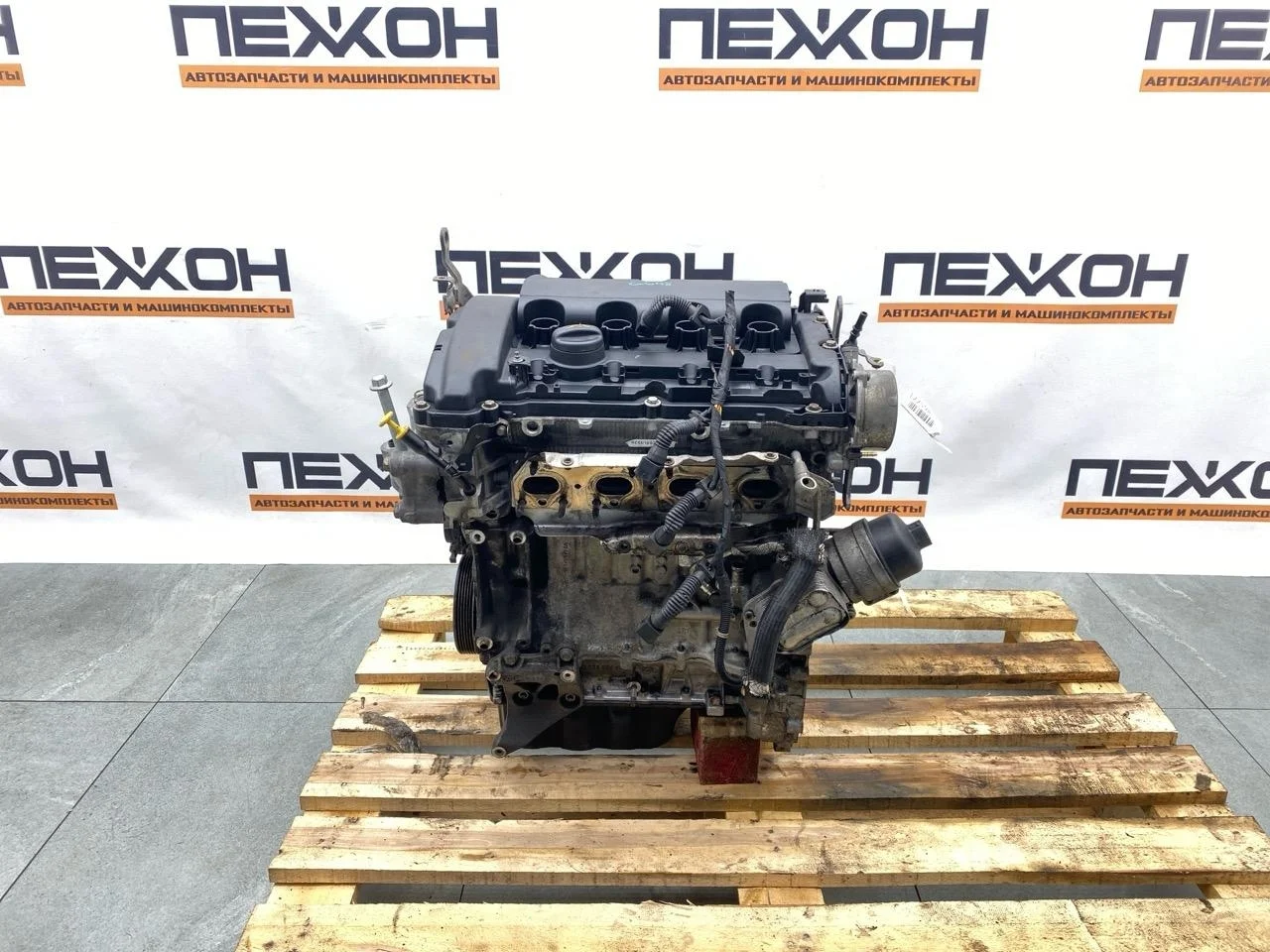 Двигатель PEUGEOT 308 2008 1610562080 1 1.6 EP6DT