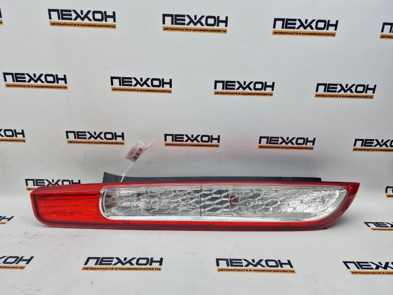 Фонарь FORD FOCUS 2010 1520769 2 1.8 QQDB, задний левый