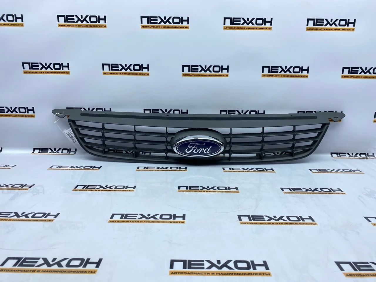 Решетка радиатора FORD FOCUS 2010 1676410 2 1.8 QQDB