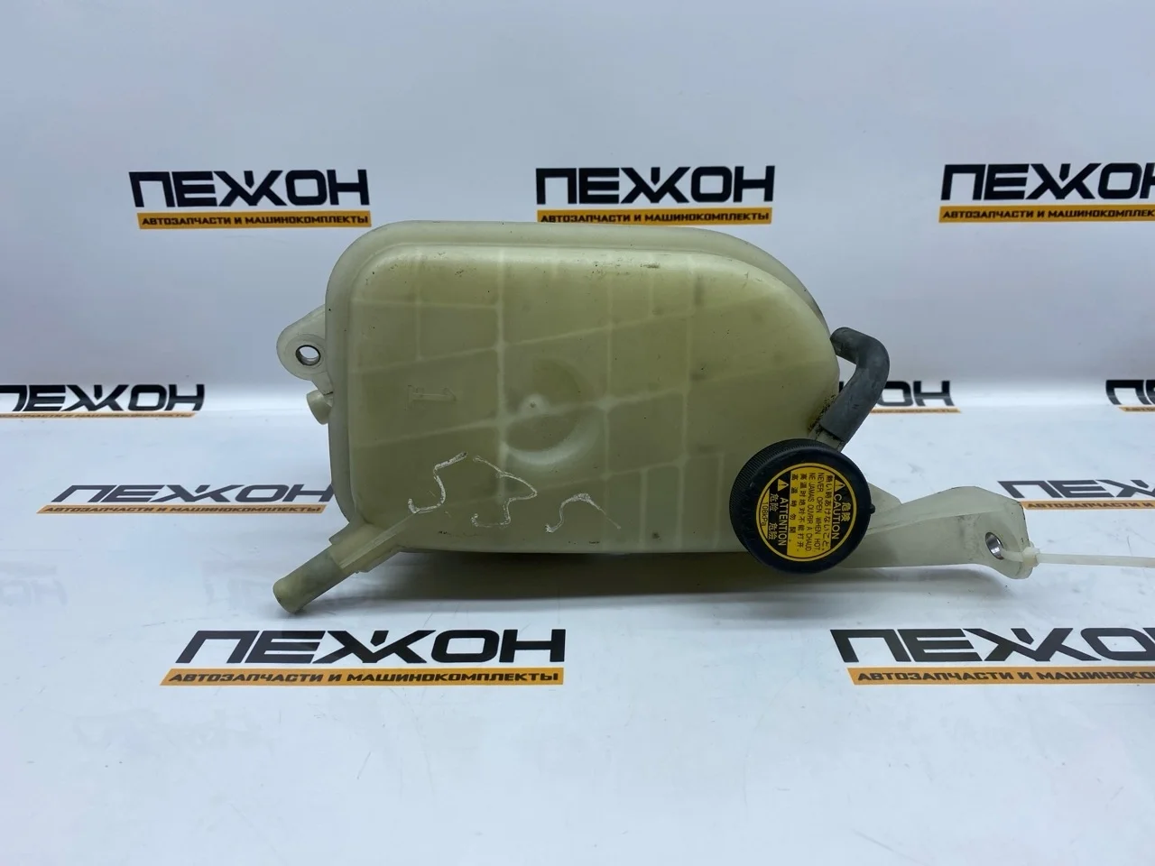 Бачок расширительный TOYOTA Auris 2008 164800D030 E150 1.6 1ZRFE