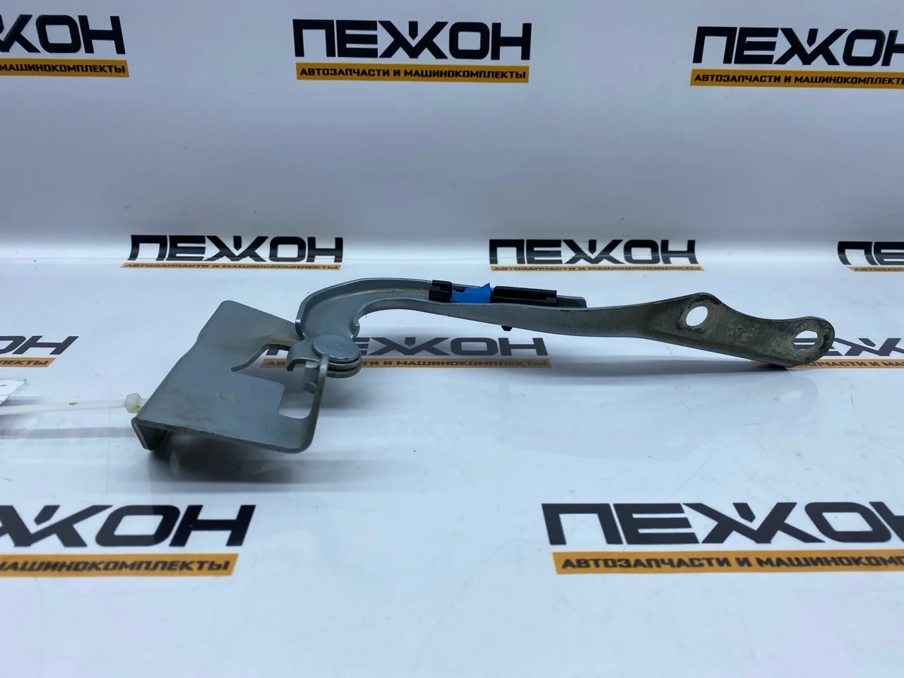 Петля капота TOYOTA Auris 2008 5341002100 E150 1.6 1ZRFE, правая