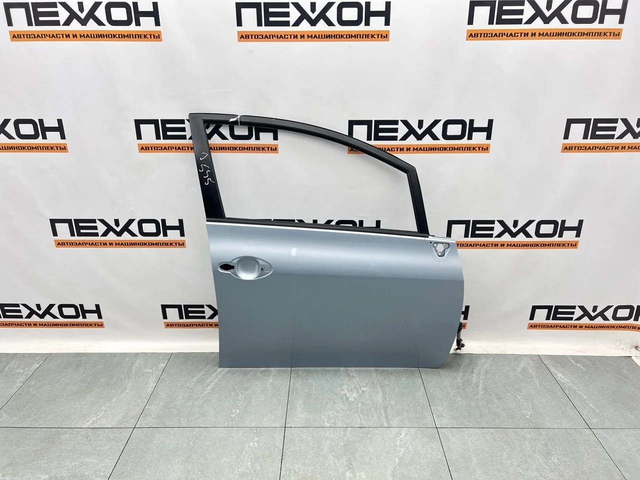 Дверь TOYOTA Auris 2008 6700102260 E150 1.6 1ZRFE, передняя правая