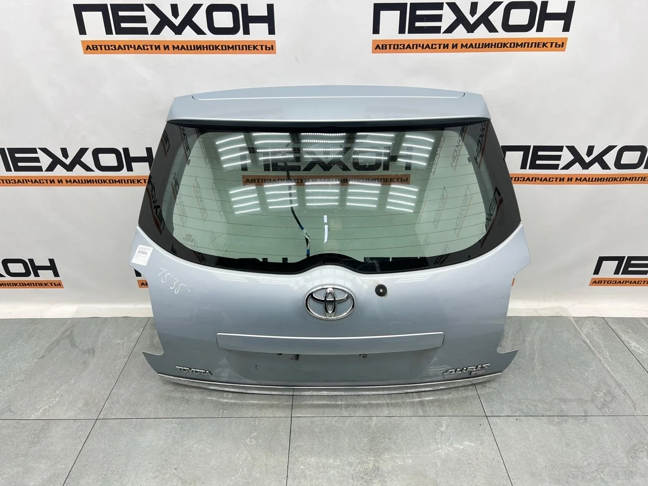 Крышка багажника TOYOTA Auris 2008 6700502110 E150 1.6 1ZRFE