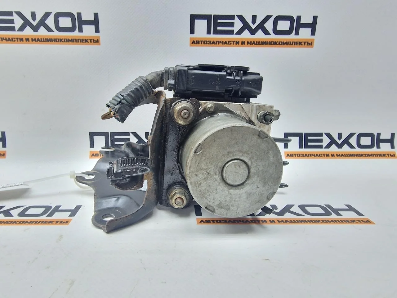 Блок ABS TOYOTA Auris 2008 4405002150 E150 1.6 1ZRFE