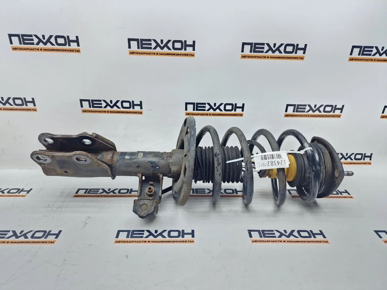 Амортизатор MAZDA 6 2012 GHT634900B GJ 2.2 SH, передний левый