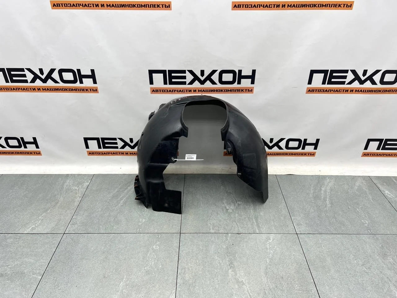 Подкрылок FORD FOCUS 2007 1336180 2 1.6 HWDA, передний правый