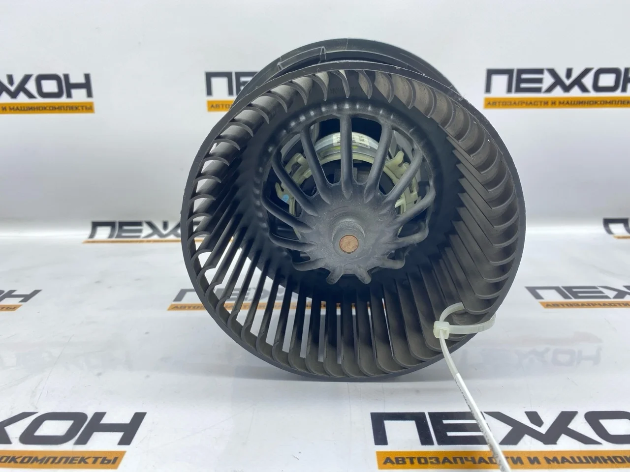 Моторчик отопителя (правый руль) NISSAN NOTE 2008 272269U01A E11 1.4 CR14DE