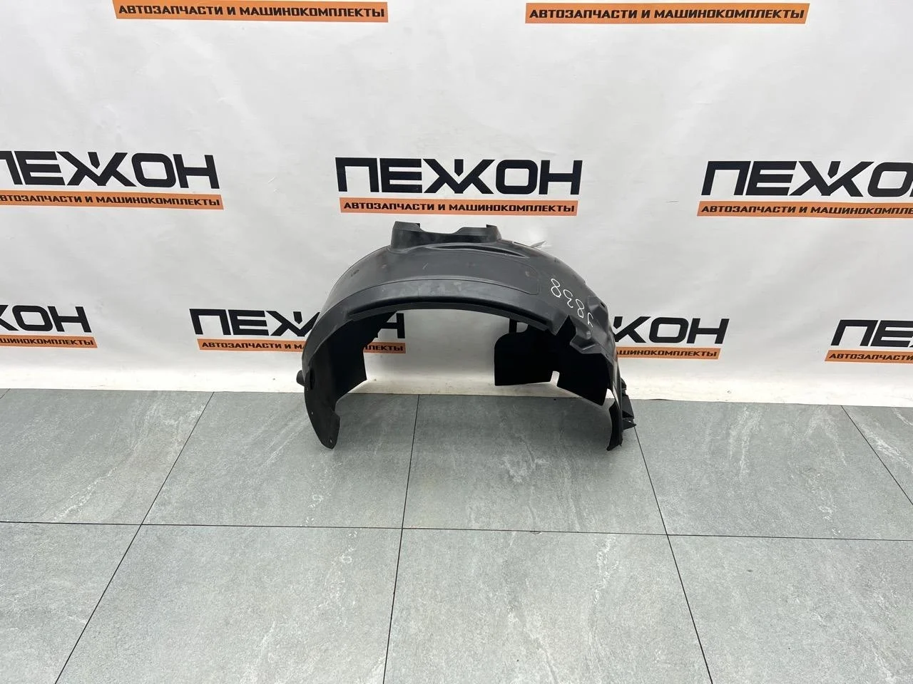 Подкрылок FORD FOCUS 2011 1919102 3 1.6 T1DB, передний правый