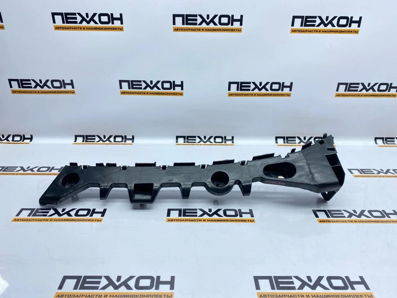 Кронштейн бампера (не оригинал) MAZDA 6 OEM0013KBZR GJ, задний правый