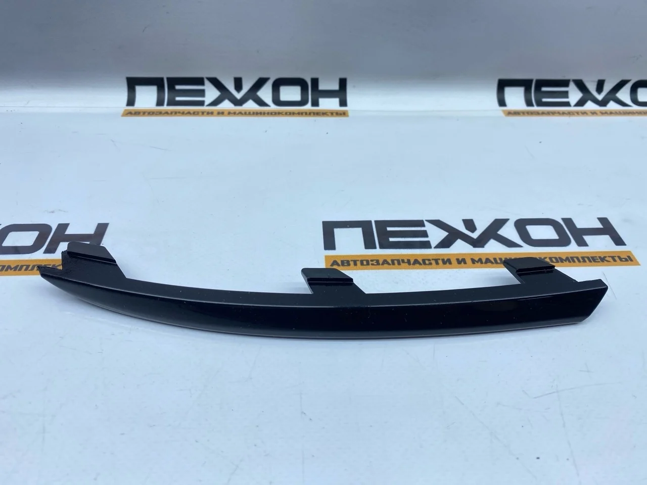 Молдинг бампера (не оригинал) VOLKSWAGEN POLO OEM1477L 5, задний левый