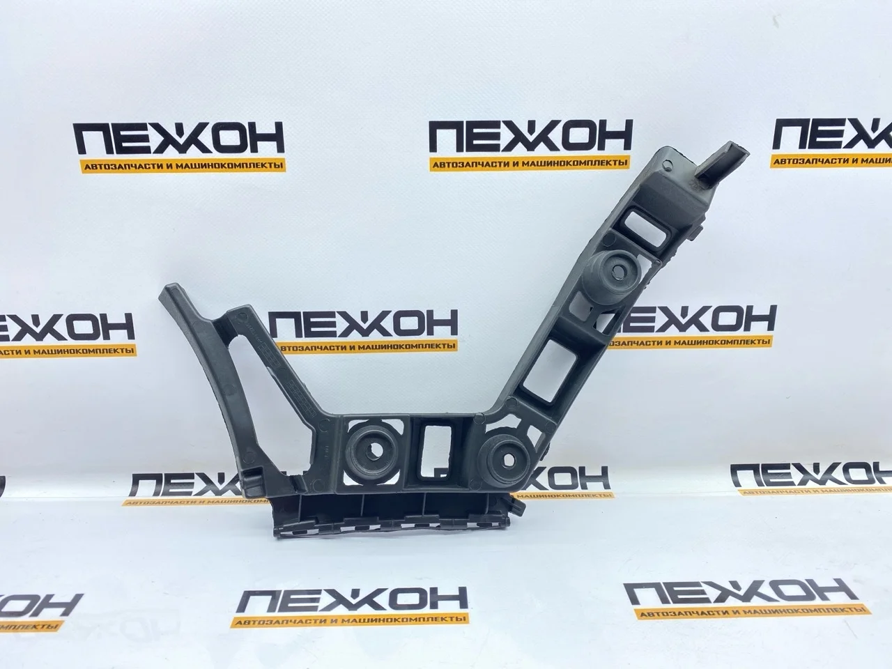 Кронштейн бампера (не оригинал) VOLKSWAGEN GOLF VWGLF099B0L 6, задний левый