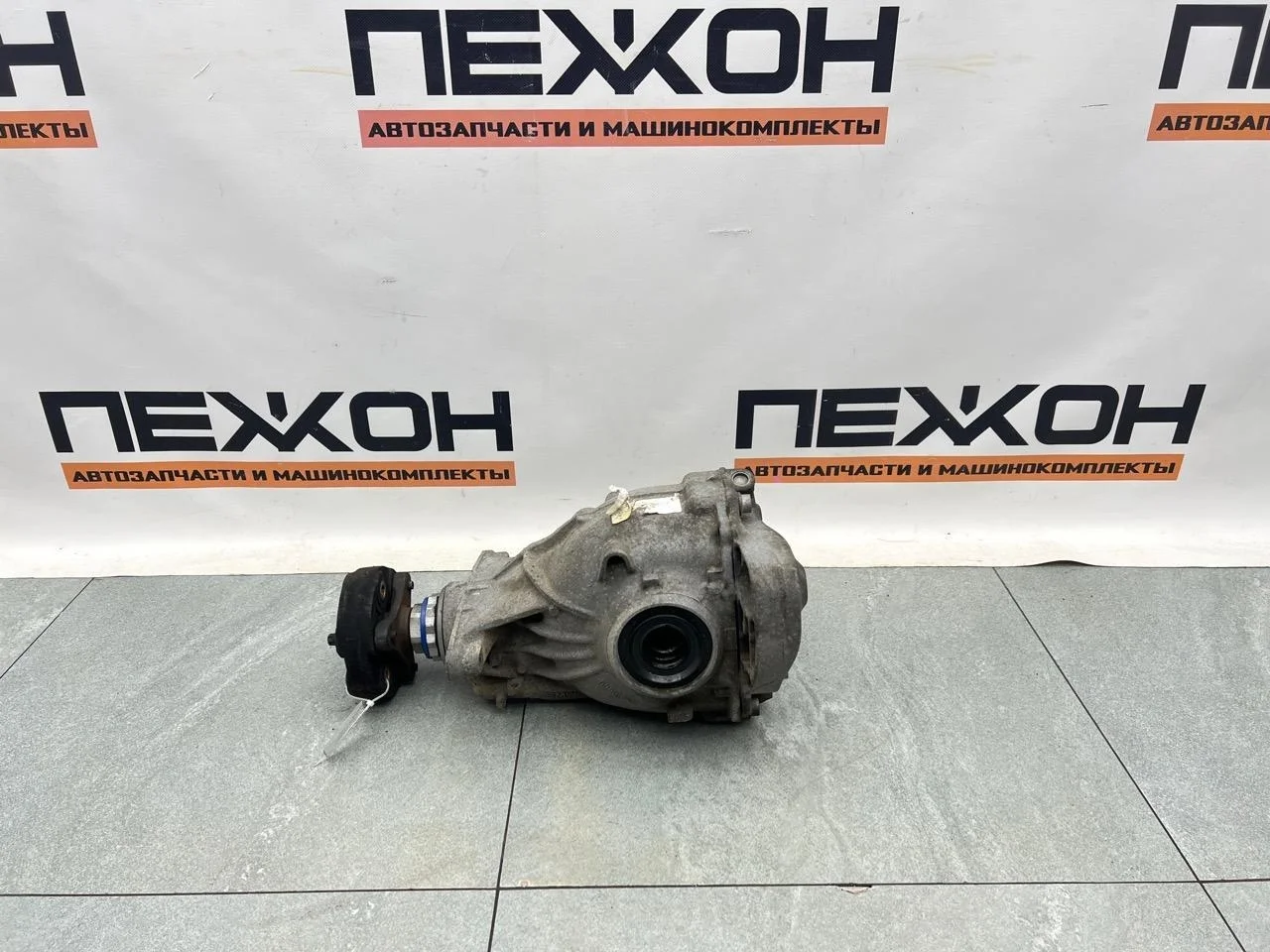 Редуктор моста BMW 5-SERIES 2014 33107584444 F10 2.0 N47D20, задний