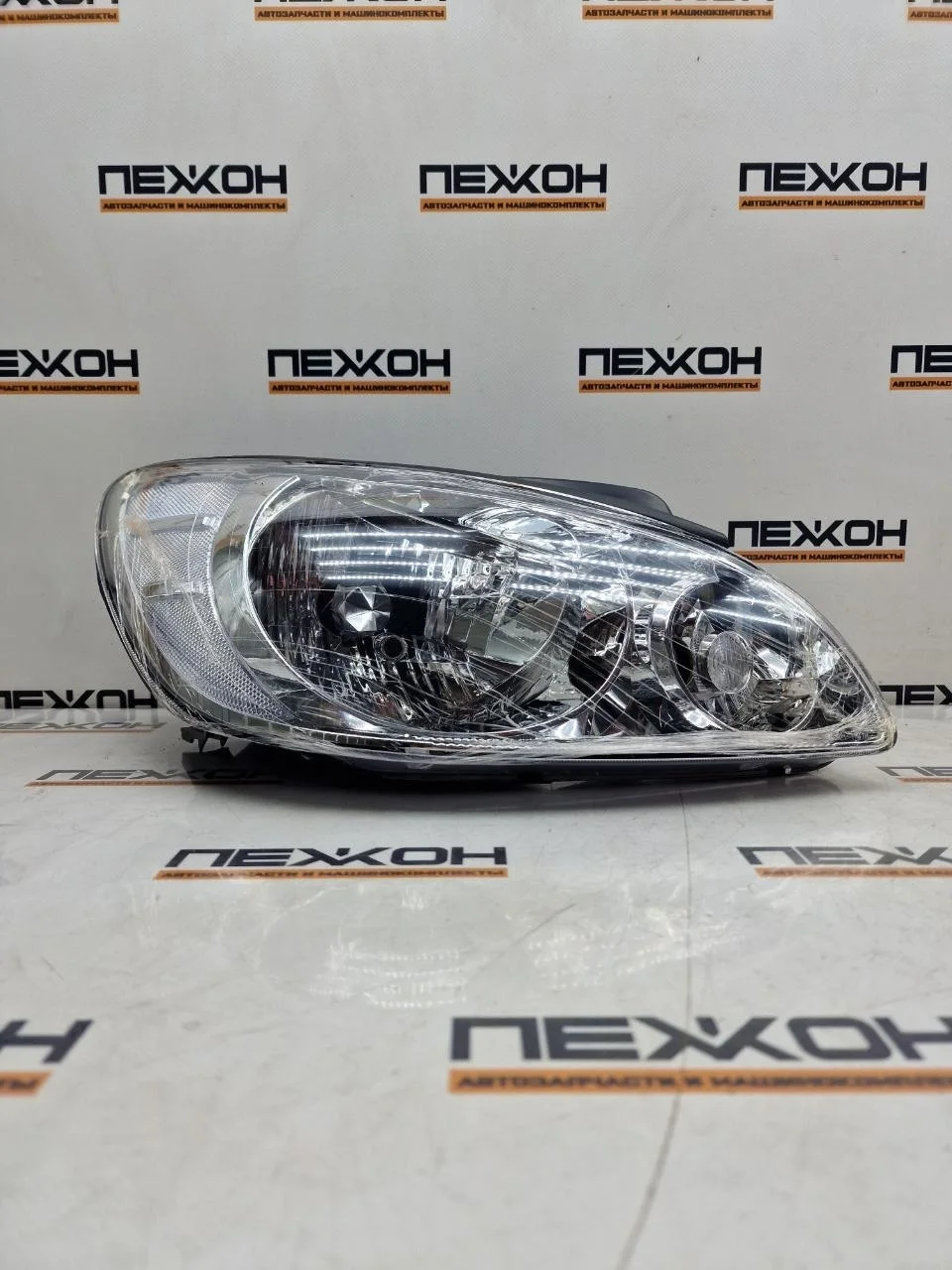 Фара (не оригинал) HYUNDAI GETZ 2211141RLDEM 1, правая