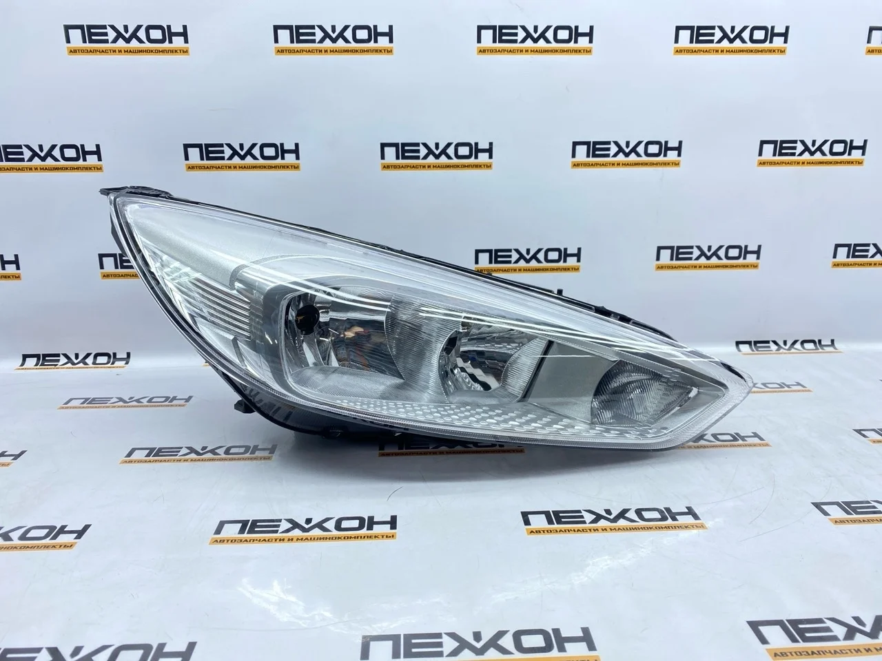 Фара (не оригинал) FORD FOCUS OEM0026FR 3, правая
