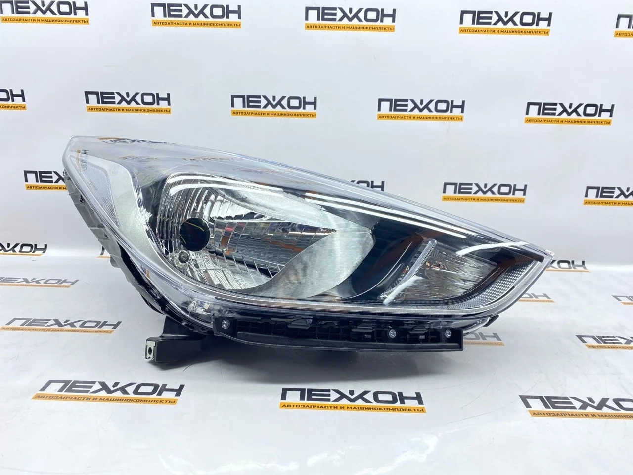 Фара (не оригинал) HYUNDAI SOLARIS OEM0078FR 2, правая