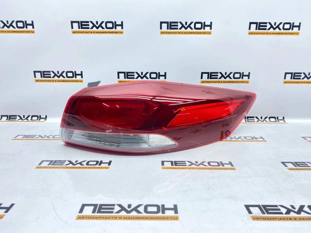 Фонарь (не оригинал) HYUNDAI ELANTRA 2211997RUE 6, правый