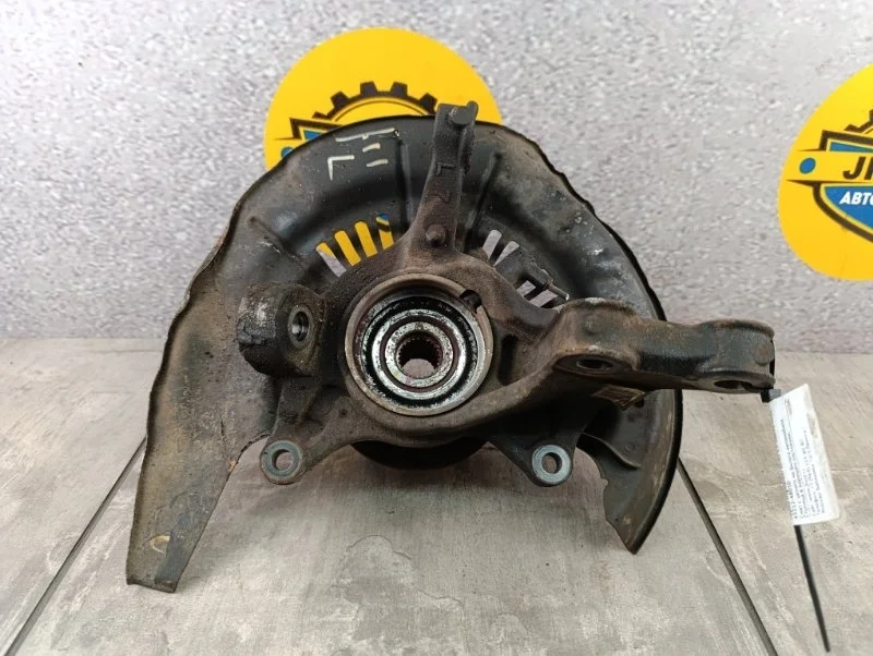 Кулак поворотный Toyota Highlander 2010 GU40