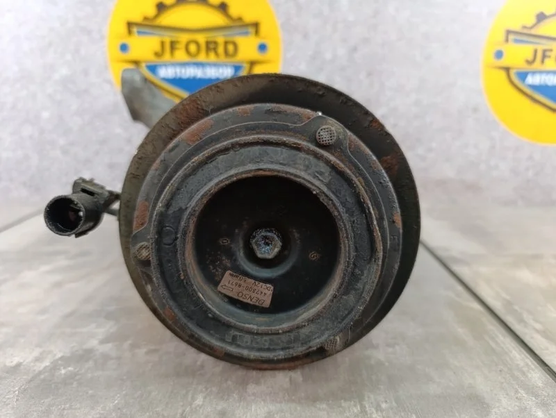 Компрессор кондиционера Mitsubishi Pajero 3 2004 V68W