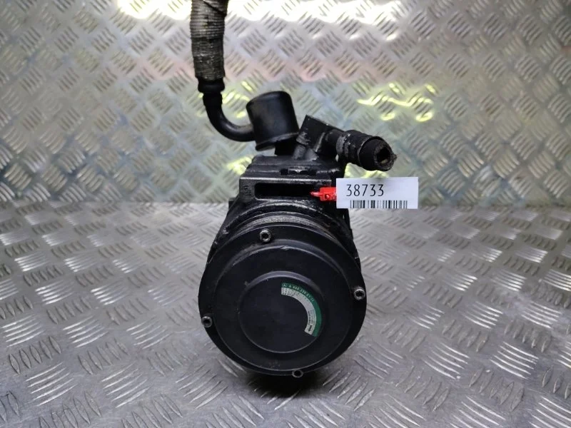 Компрессор кондиционера Mercedes-Benz -Class W220